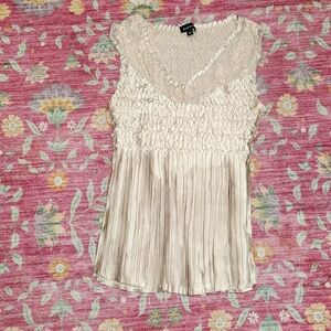 COMAROV Elegant Cream Sleeveless Top